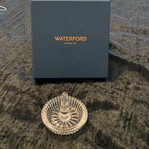 Waterford ring holder